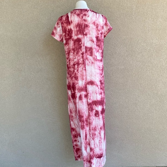 V Neck Short Sleeves Tie Dye Midi Dress w 2 Slits - Picture 4 of 5